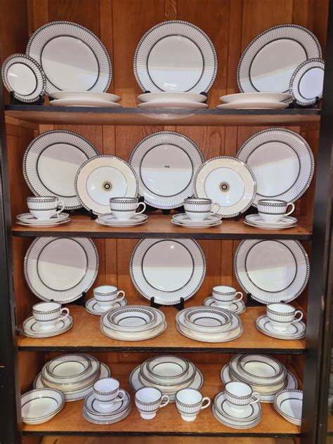 wedgwood dinner set price.